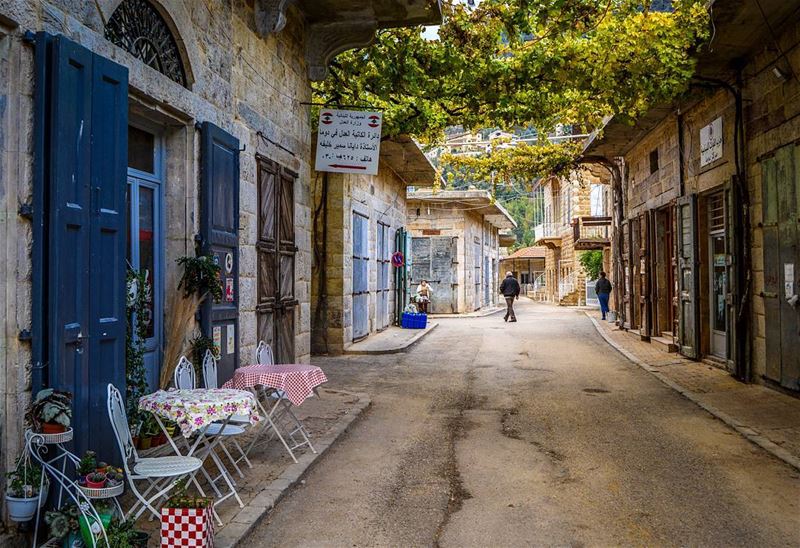 The beautiful streets of Douma, a traditional Village located North of... (Douma, Liban-Nord, Lebanon)