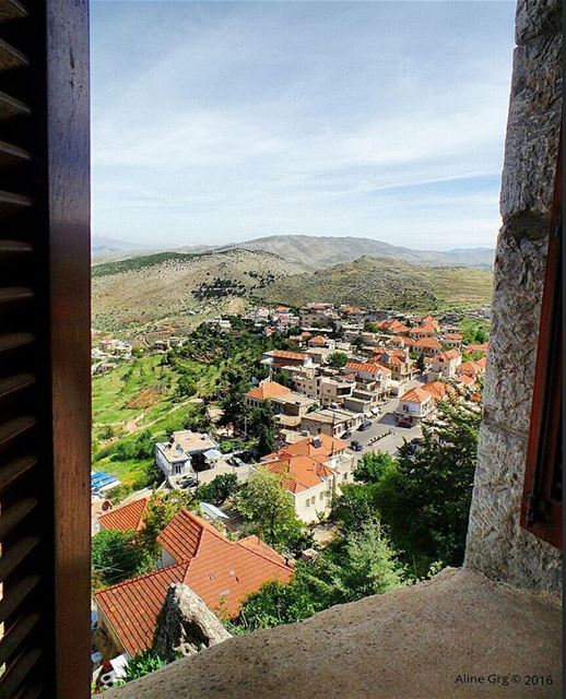 The beautiful view of Rashaya 🏡 rashayaelwadi  راشيا  rashaya  bekaa ... (Rashaya Al Wadi)