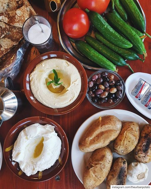 The best kind of spread! I can have this everyday.. What's your favorite... (Jalset al erzal)
