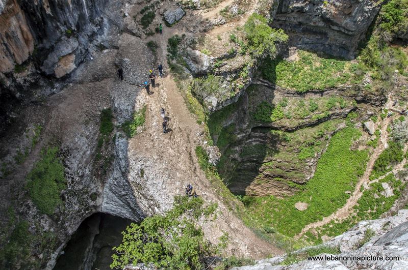 The Bird's Eye - The 3 Bridges Waterfall and Sink Hole Called Belou3 Bal3a (Chatine, Lebanon)