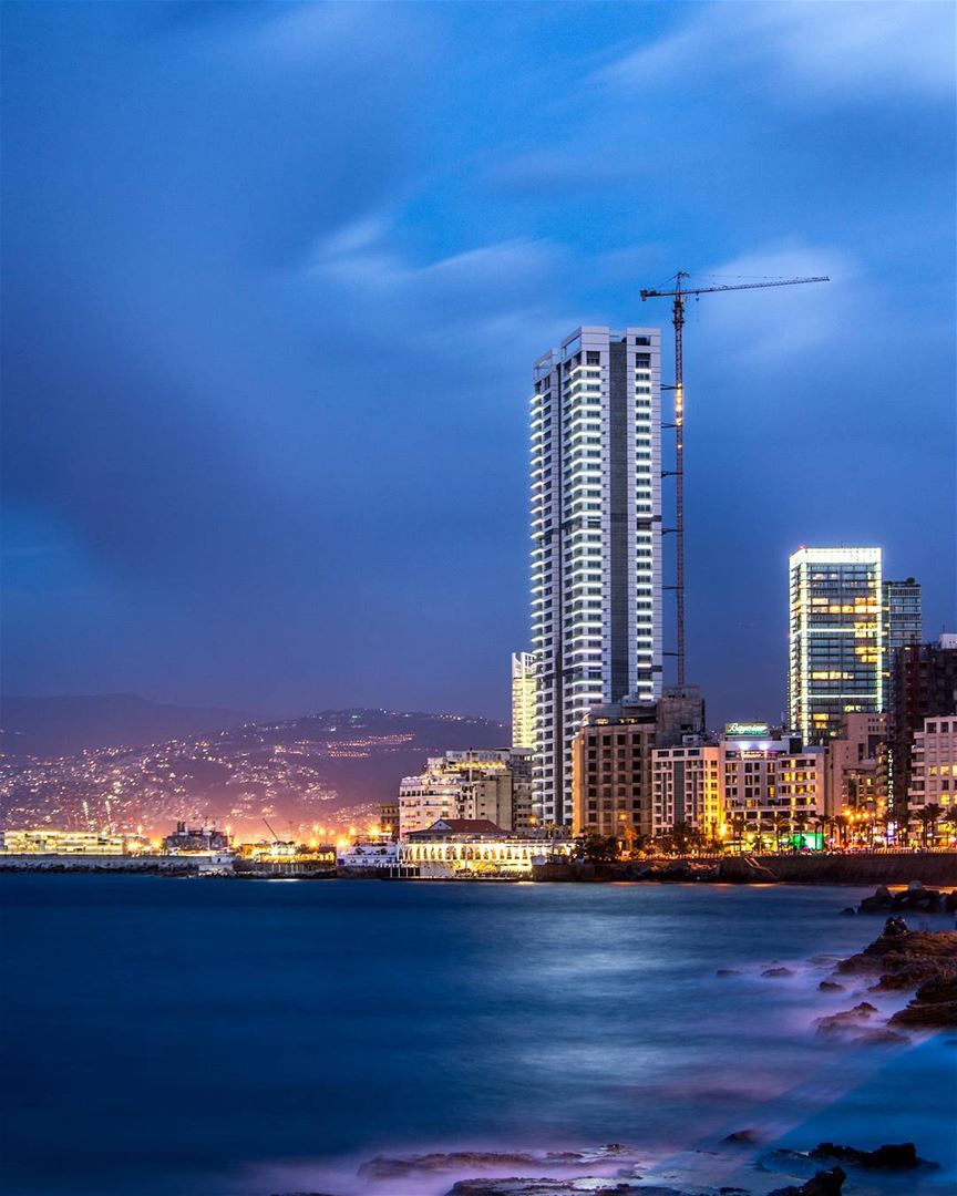 .The Blue Hour | Beirut, Lebanon | Long exposure. Good evening all🙋‍♂️🌆... (Beirut, Lebanon)