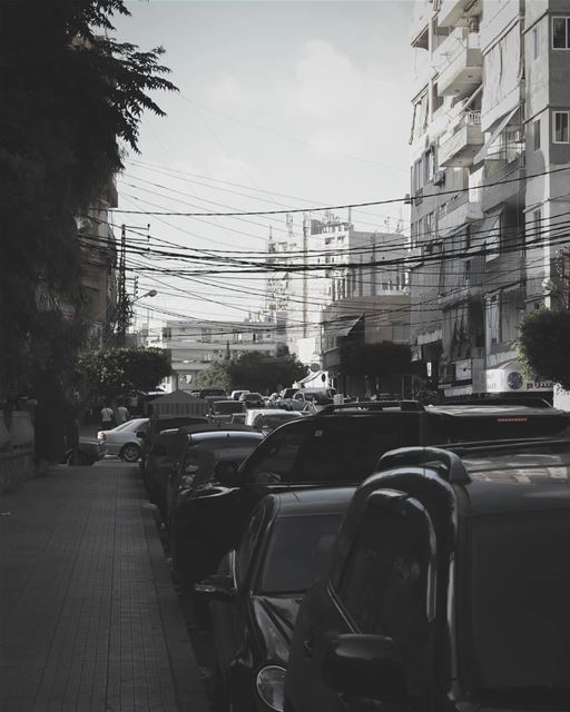 the busy streets of Tyre 🚶‍♂️❤..... photography  aesthetic ... (Tyre, Lebanon)