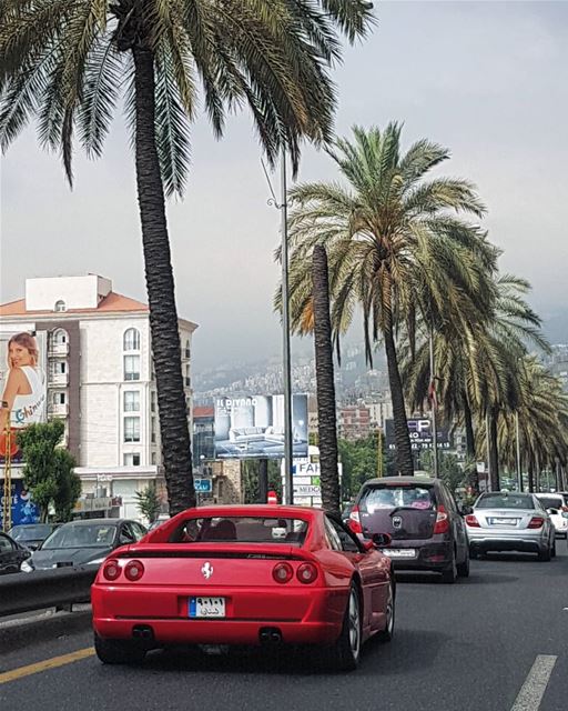 The californian side of Jounieh🌴❤• ptk_lebanon  super_lebanon ... (Joünié)