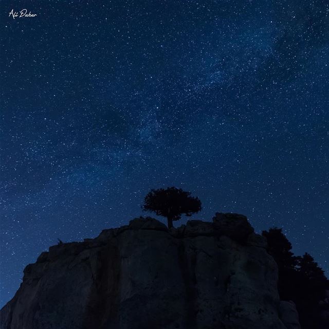 The famous rock in Qamouaa🌌..... milkyway milkywaygalaxy... (El Qâmoûaa, Mont-Liban, Lebanon)