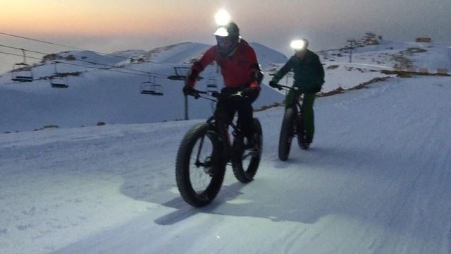The  Farley ride on the white slopes!@trekbikes @sarmabikes @livelove.spor (Zaarour Club)