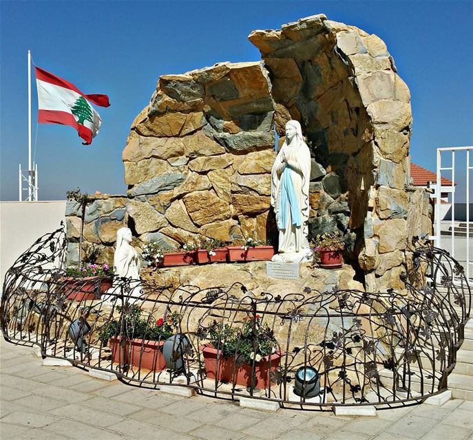 The fewer the words, the better the prayer ~ Martin Luther stlourdes ... (Notre-Dame de Zahle et de la Bekaa)