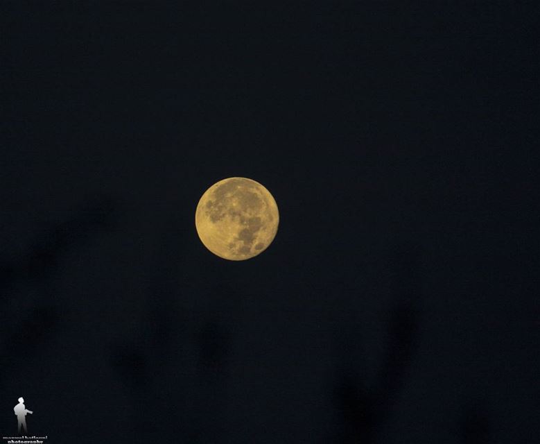 The full moon shooted morning at 5 am  moon  fullmoon jbaa  shouf ...