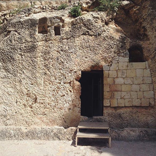 The Garden Tomb / Jerusalem "...что вы ищете живого между мертвыми? "Его нет здесь: Он воскрес" (Евангелие от Луки 24:6) (The Garden Tomb)