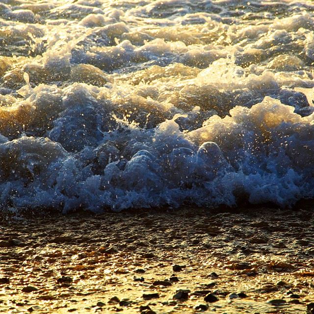 The  golden effect of my  sunset isn't it just magical and wonderful ☀️ 🇱� (Utopia)