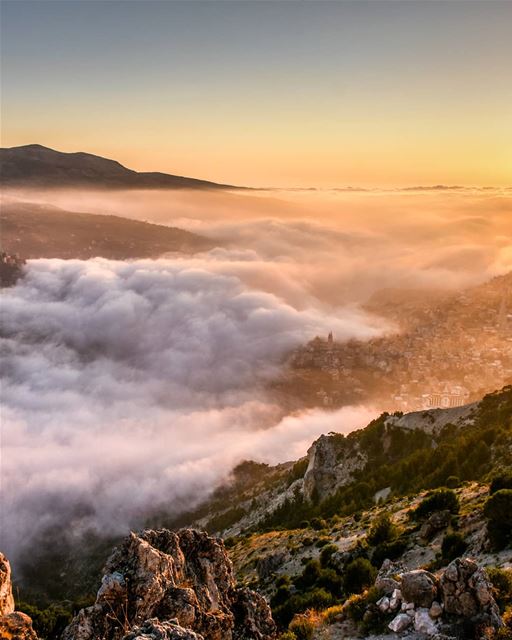 The golden hour - Sunset above the Holy Valley of Kannoubine covered by... (Bcharré, Liban-Nord, Lebanon)