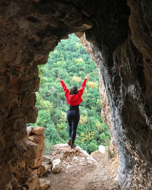 The great Outdoors gives a different perspective in life ‼️.......... (Out Of The Cave)