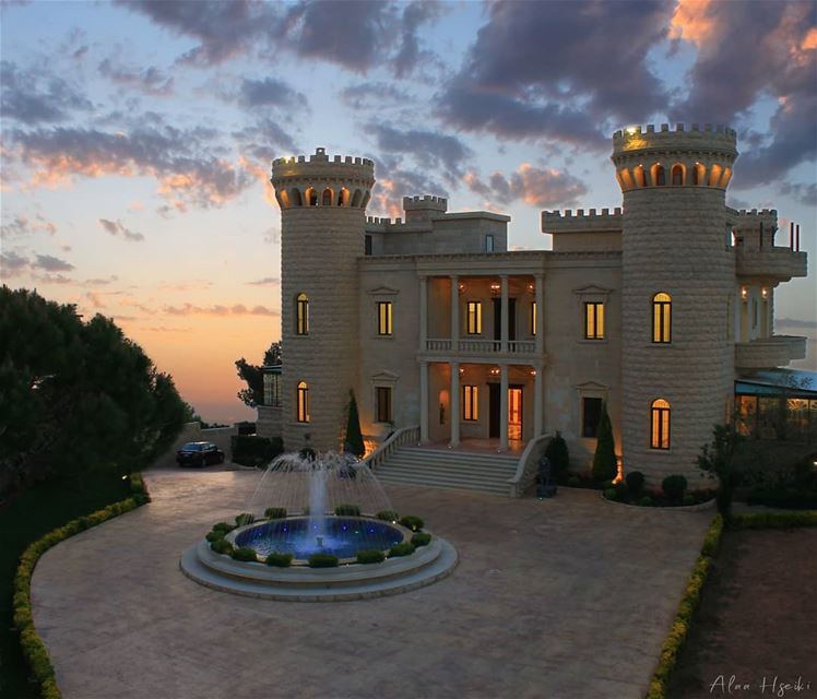The High Tower Castle 🏰... Hseiki  Lebanon  livelovebeirut ... (Baïssoûr, Mont-Liban, Lebanon)