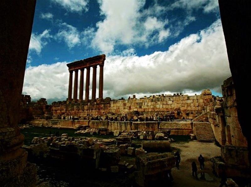 The iconic glory sculpted in stone.📍Baalbeck, Lebanon..━ ━ ━ ━ ━ ━ ━ ━ (Baalbek, Lebanon)