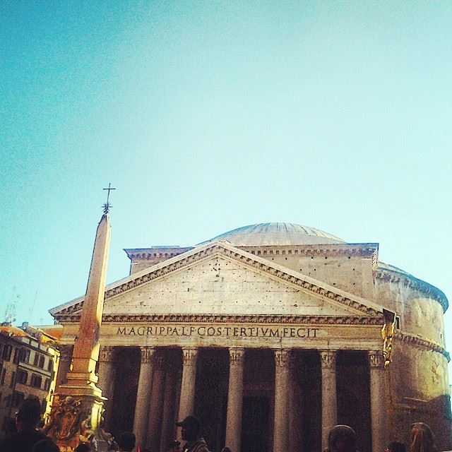 The impressive  Pantheon Roman  monument  building  Architecture  Design...