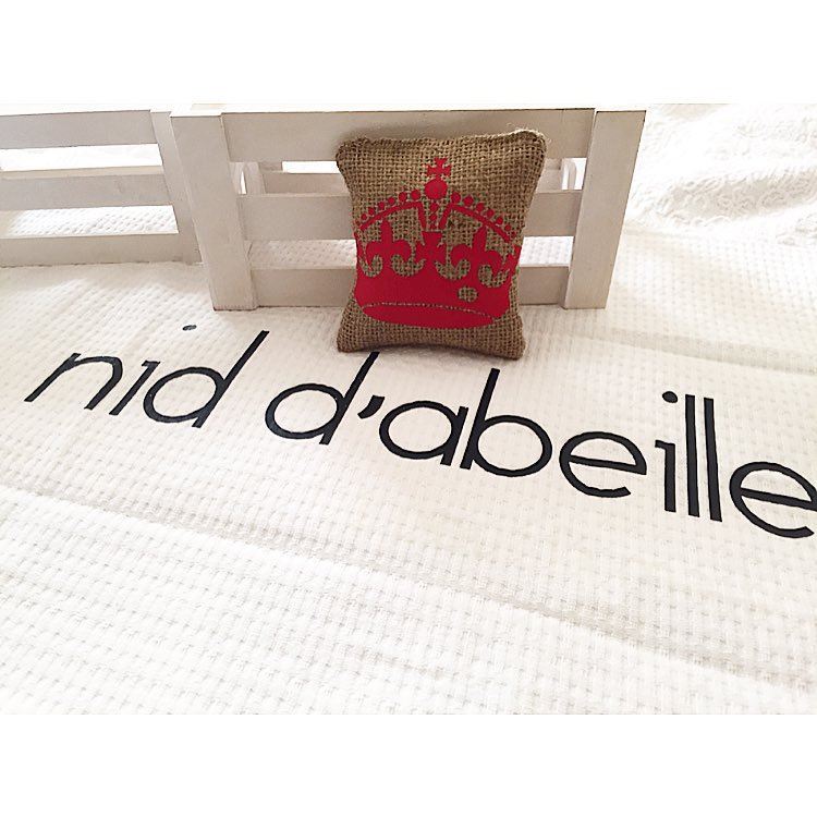 The KING of our castle is born ⚜ Write it on fabric by nid d'abeille ...