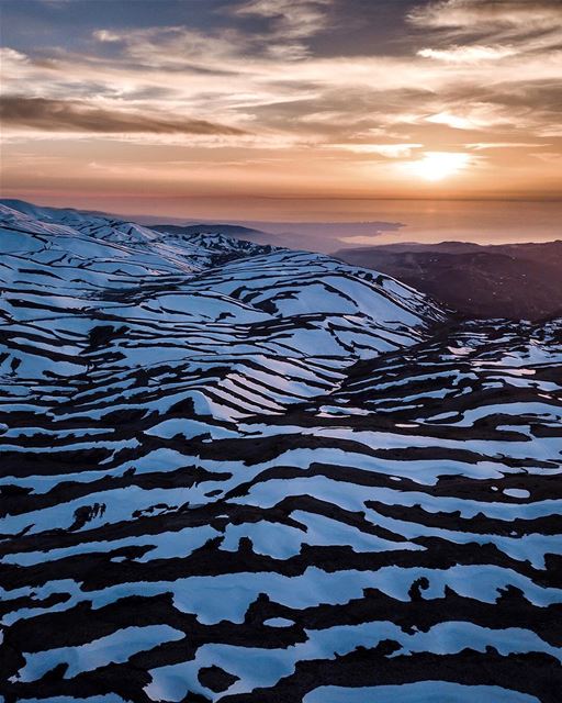 The last traces of Winter ❄️⛄️Hello Spring 🌱🙋‍♂️ SnowMelting ... (Lebanon)