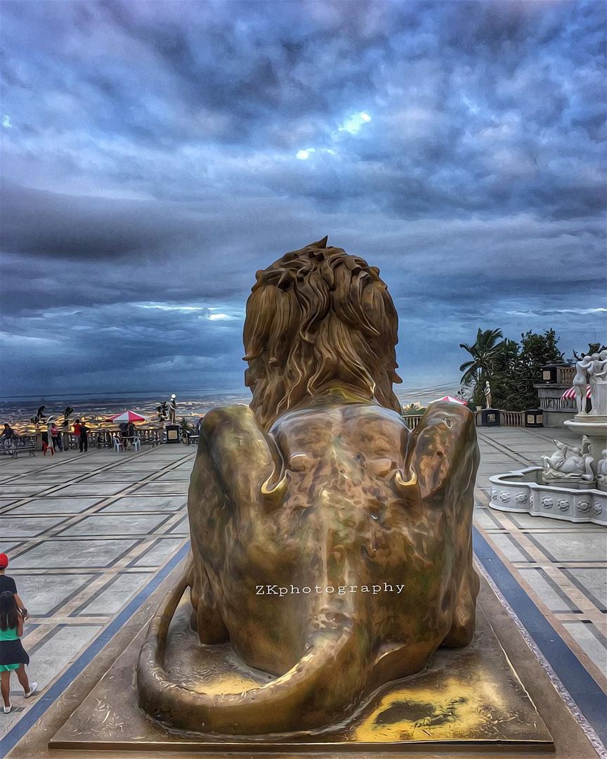 "The Lion" 🦁 • 😁 •   ig_today  ig_eurasia  igersphilippines  igtravel ... (Temple of Leah, Cebu City)