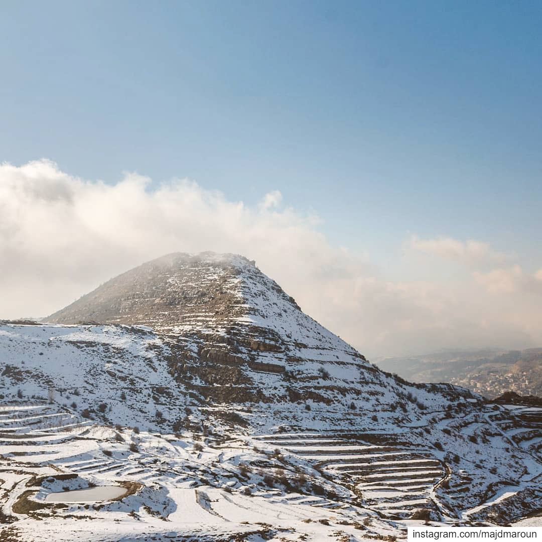 The Lonely Mountain🏔••• lebanon  nature  snow  snowmountain ... (Kfardebian, Mont-Liban, Lebanon)