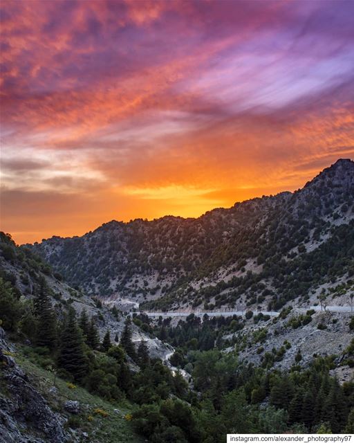 The Magical skies - Beautiful sunset above Laklouk Ehmej mountains. On our... (El Laklouk, Mont-Liban, Lebanon)