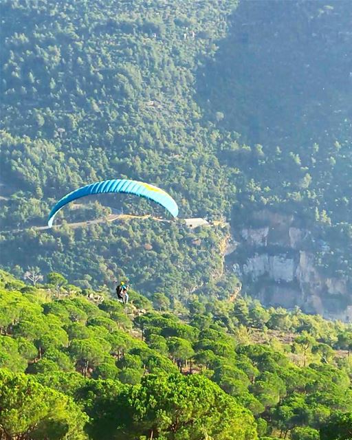 The man who flies a  paragliding must believe in the unseen 🍃•••••... (Beit Meri, Mont-Liban, Lebanon)