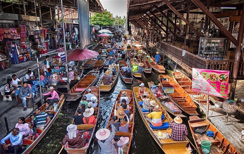 The market shot in  thailand  bangkok  floatingmarket  people  travel ...