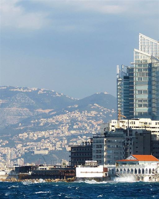 ... The mood now... 🌬.. Lebanon_HDR  Ливан  Бейрут  mylebanon ... (Corniche Manara Beirut)