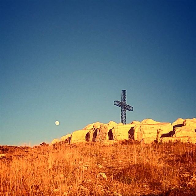 The moon is magic for the soul and light for the senses , are u listening? (Faraya Mzaar)