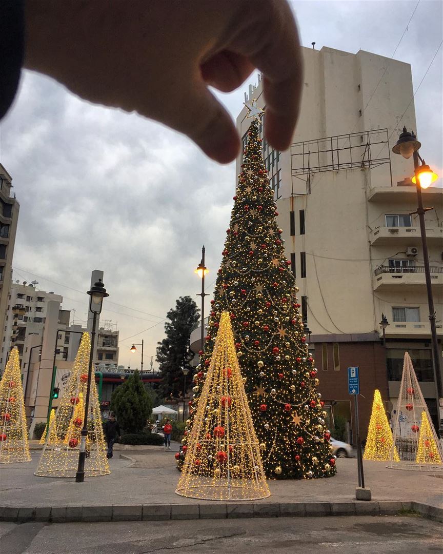The perfect Christmas 🎄? All Christmas trees are perfect 👌🏻 ... (Achrafieh, Lebanon)