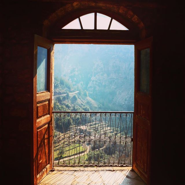 The persecution of the Lebanese under the Ottoman Empire lead them to... (Wadi qannoubine)