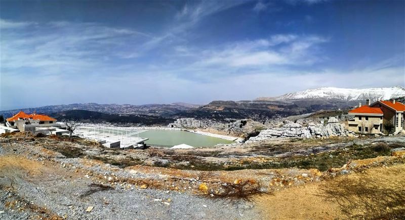 The poetry of earth is never dead 💚. . .  sunday  peace  amazingview ... (Zaarour Hills)