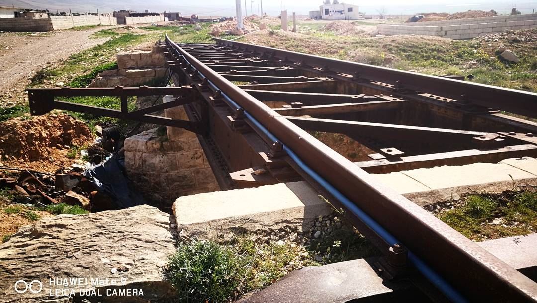 The railway line in Lebanon runs through el kaa 🛤️خط السكة الحديدية قي ال (El Kaa, Béqaa, Lebanon)