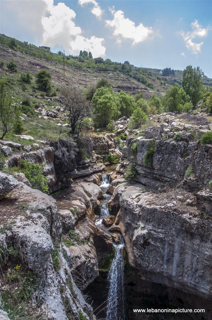 The River Leading to the 3 Bridges Waterfall and Sink Hole Called Belou3 Bal3a (Chatine, Lebanon)