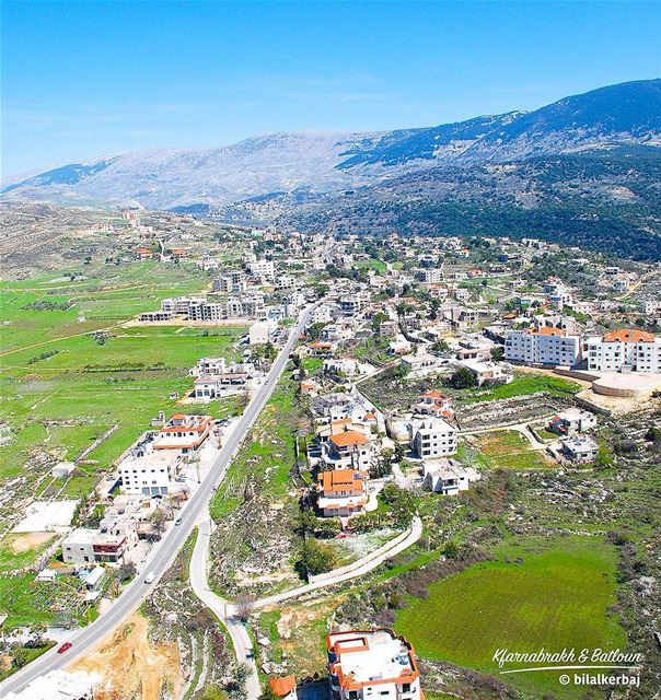 The road into our life (Kafr Nabrakh, Mont-Liban, Lebanon)