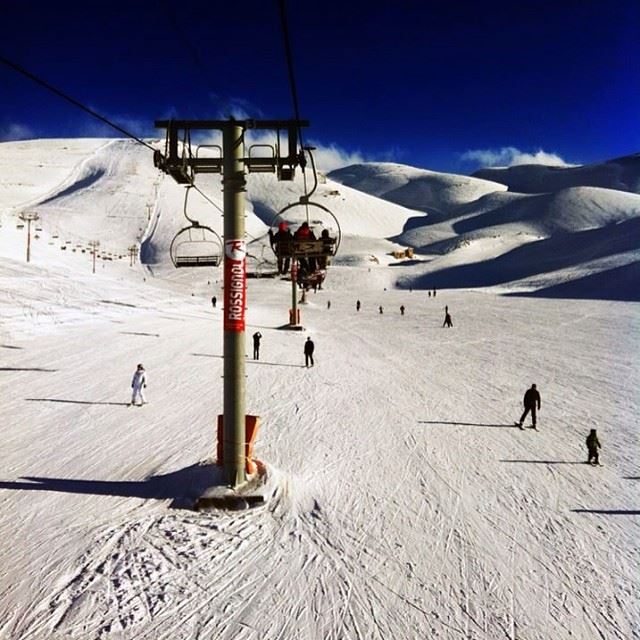 The  ski  slots in  kfardebian ...