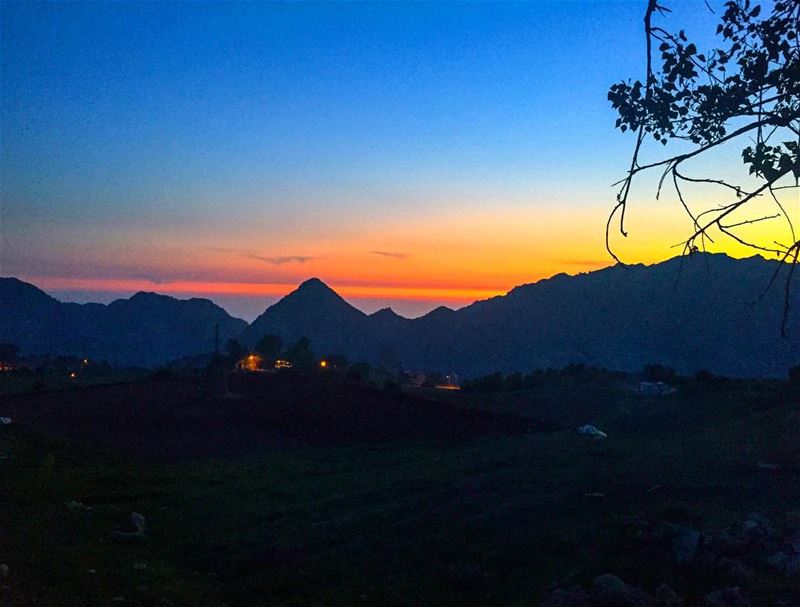 ... The skies proclaim the work of his hands - Psalm19:1 🎈 (Tannourine Chatine)