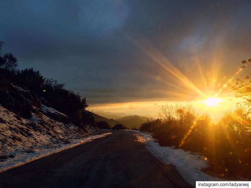 The snow is sparkling like a million little suns!  mycitybeirut ... (Maasser Ech Chouf, Béqaa, Lebanon)