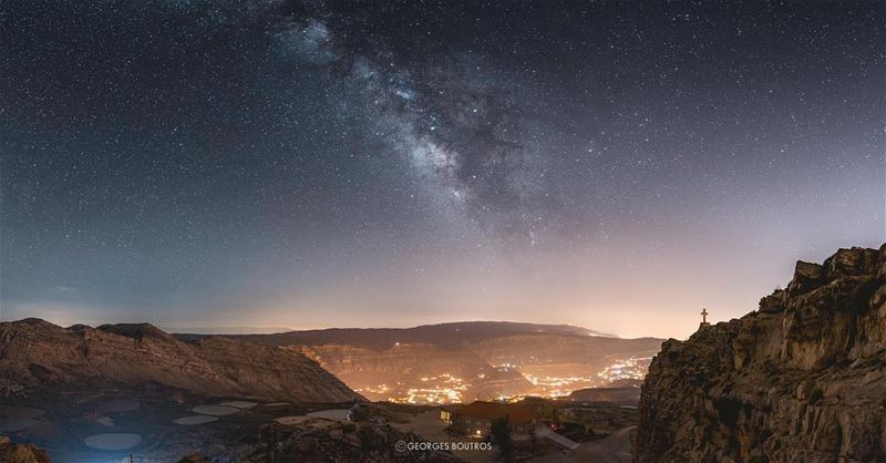 The stars were better company anyway.✨.. BMLUncoversLebanon ... (Saydet Al Karen-Laklouk)