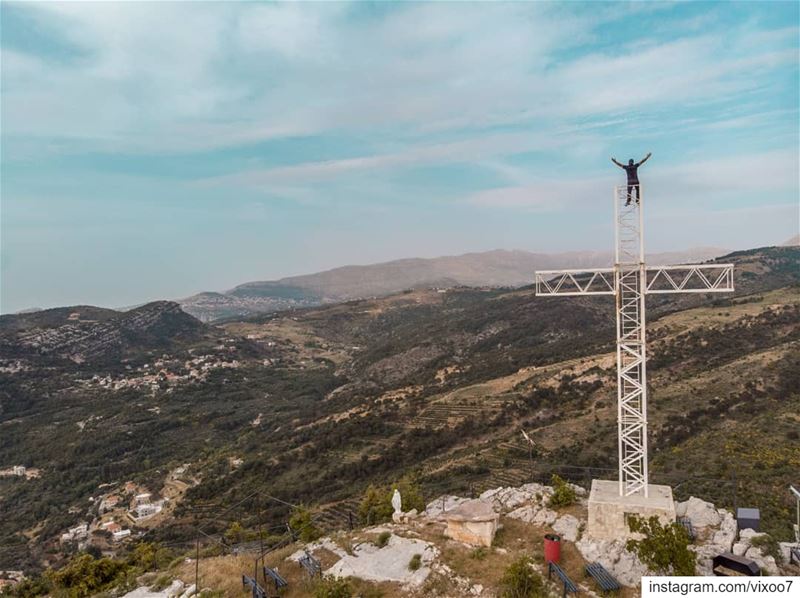 The stronger you climb, the higher your pedestal.... hiking ... (Hardîne, Liban-Nord, Lebanon)