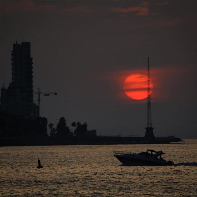 The Sun disk..  lebanon  lebanon_hdr  ig_lebanon  insta_lebanon ...