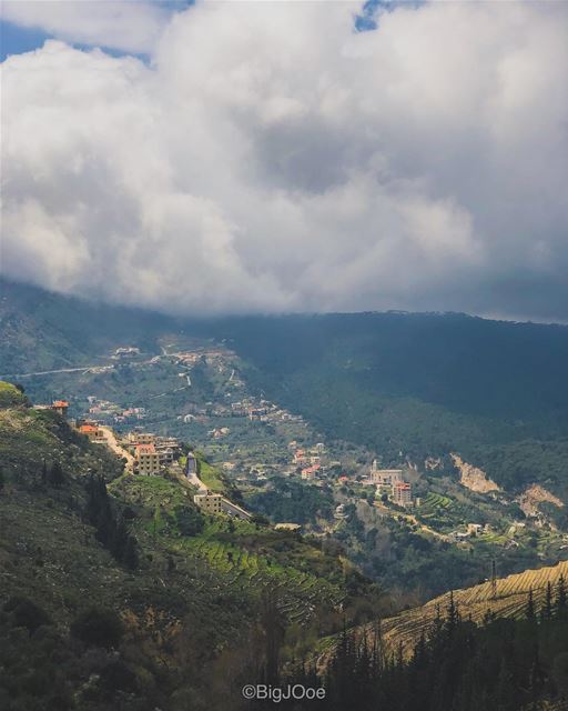 The sun is shinning, the weather is sweet!..... natgeoshot ... (Lebanon)