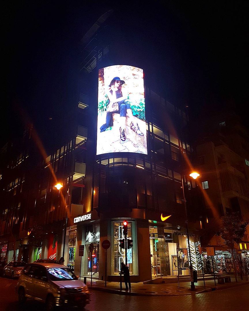 ... The 'Times Square' effect 😊😀------.. Lebanon_HDR  Ливан  Бейрут ... (Hamra street , Beirut - شارع الحمرا ، بيروت)
