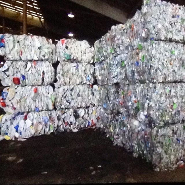The Trashed Documentary and panel debate yesterday was an excellent effort to awaken and call people to action to consume less and sort at source! We are bailing and ready to pick up your plastic, metal, papper / cardboard and glass to recyclebeirut!