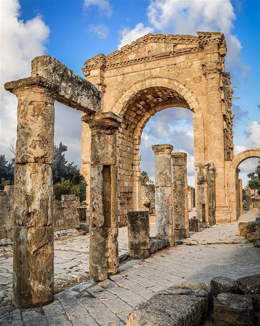 .The triumphal arch of Tyre.  livelovetyre @livelovetyre good morning and... (Tyre, Lebanon)