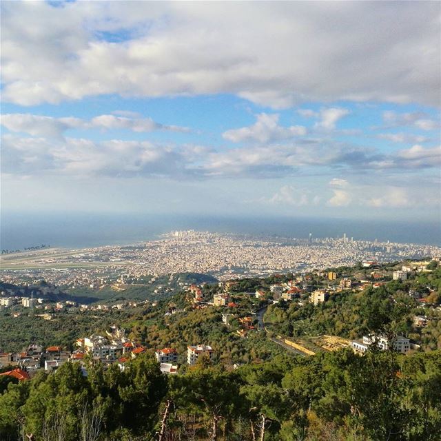 ¶ The 『View』is better from Up Tôp 🏞️  Hseiki  lebanon  beirut ... (Aïnâb, Mont-Liban, Lebanon)