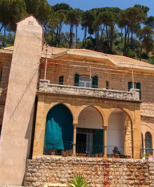 The village is bordered by hill peppered with pine trees and oaks then... (Dayr Al Qamar, Mont-Liban, Lebanon)