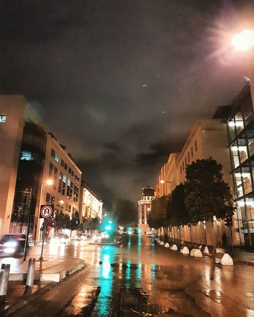 The warmth of rain..⛆...🇱🇧 goodnight beirut happyindependenceday ... (Downtown Beirut)
