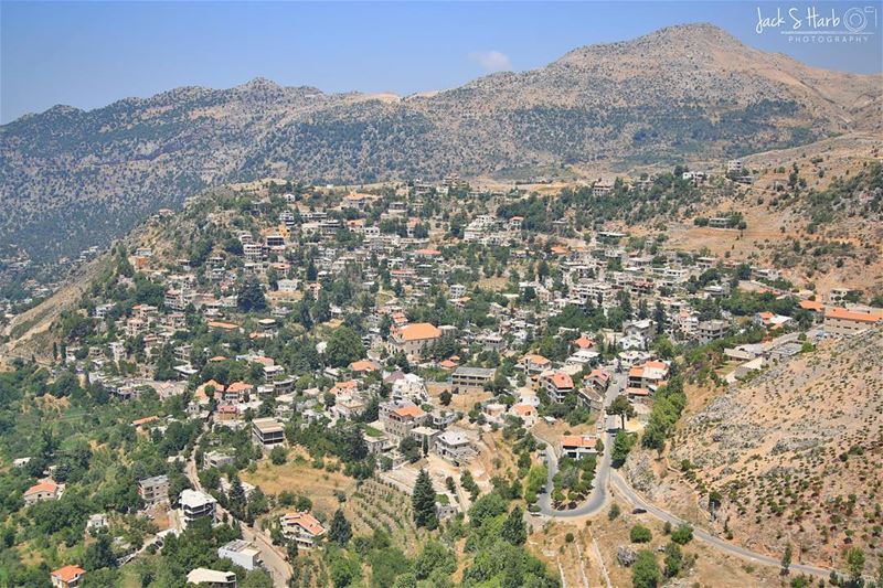 There is a way that land speaks.... photo  photos  pic  pics  picture ... (Tannourine)