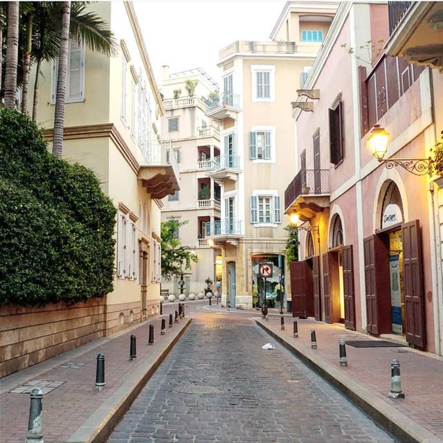💫 They call it Saifi.. I call it "Rue Havana" _________________________... (Saifi Village)