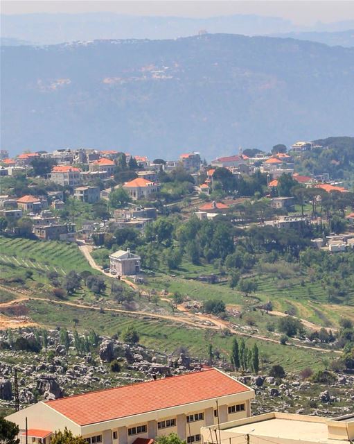 This pic doesn't do the location justice. The view is pure beauty 💚💚 ..... (El Mtaïn, Mont-Liban, Lebanon)