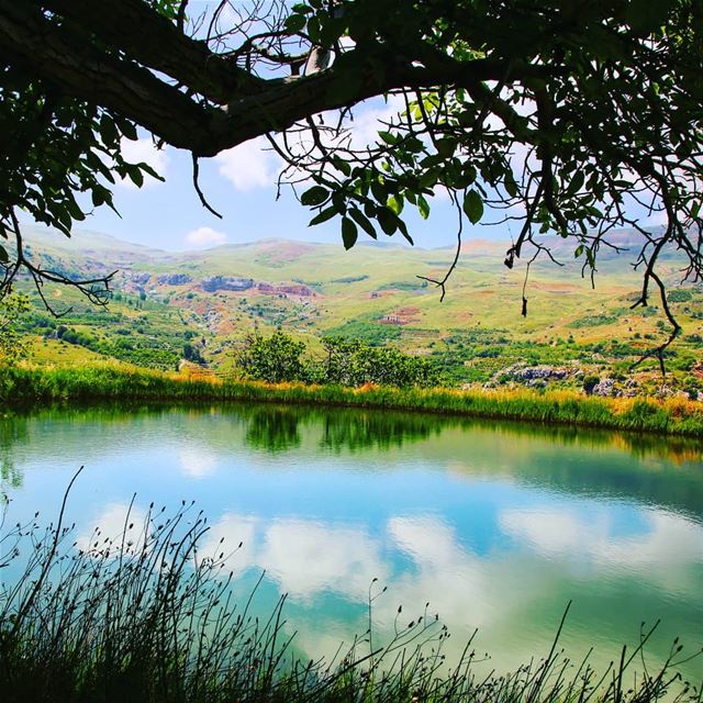 This picture was taken during our last hike in Baskinta, the past Sunday.... (Baskinta, Lebanon)